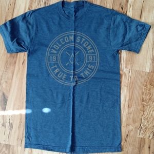 Size small Volcom shirt